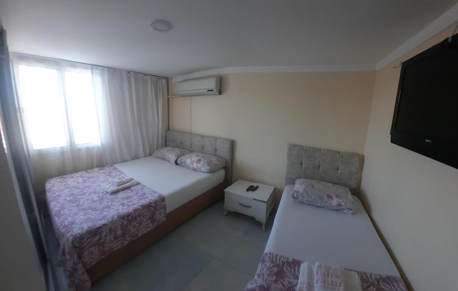 Beyaz Apart Pansiyon Çeşme Eksteriør billede